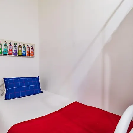 Apartment 2br At Chiado Historical Heart Of Lisbon