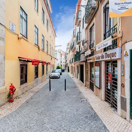 Apartment 2br At Chiado Historical Heart Of